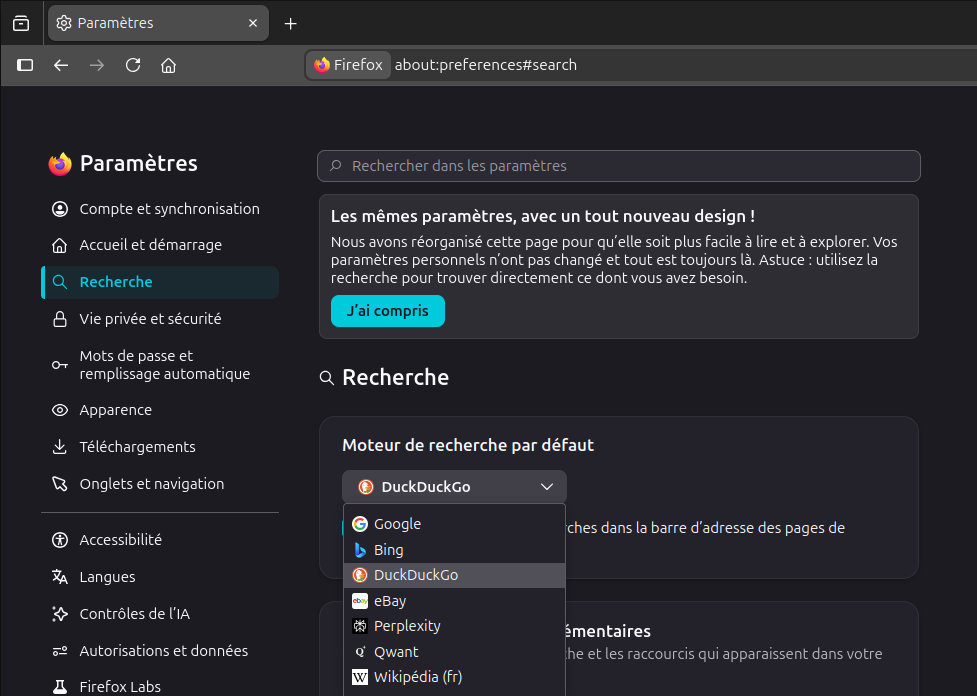 Liste déroulante du moteur de recherche par défaut dans les paramètres de Firefox, DuckDuckGo sélectionné