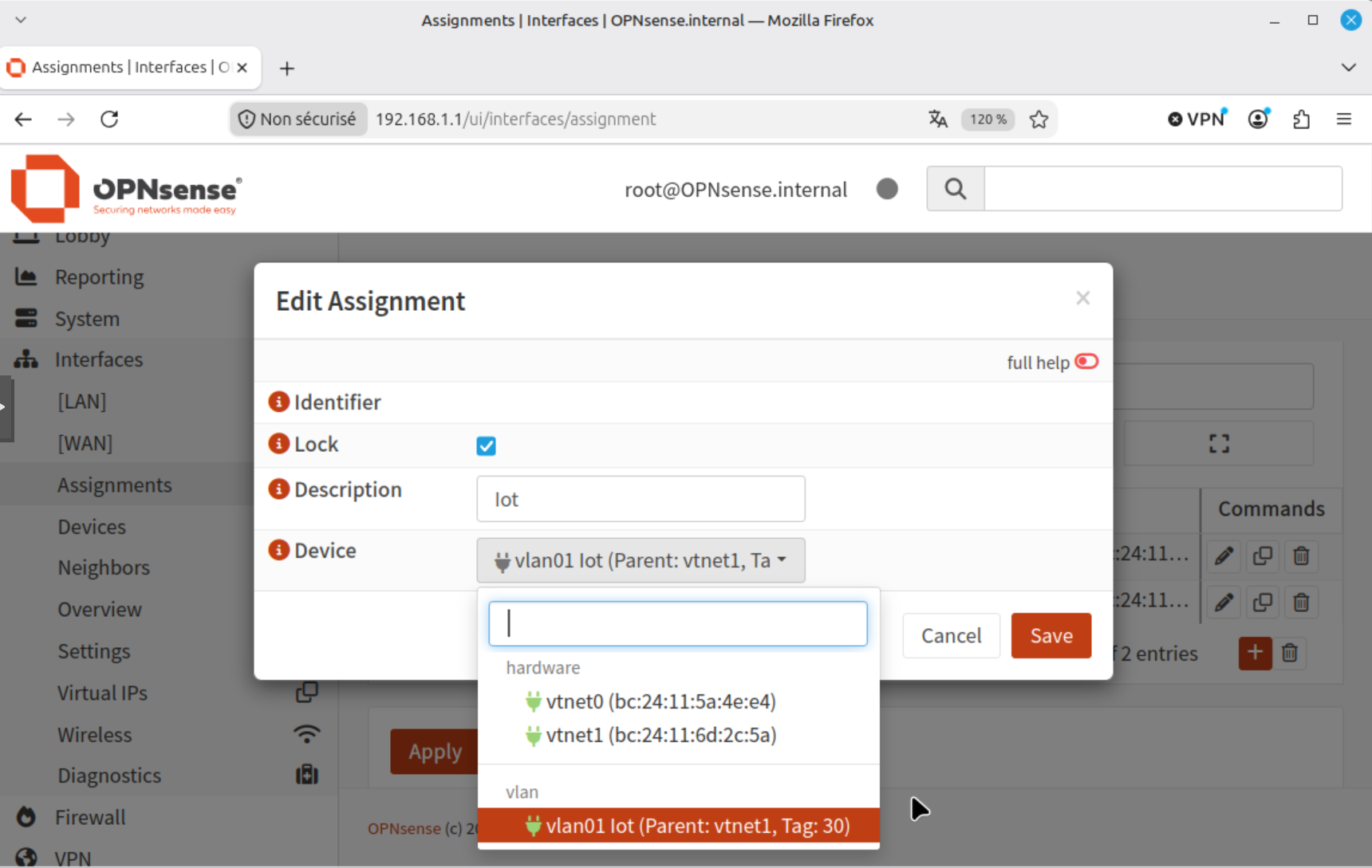 Fenêtre Edit Assignment d'OPNsense, le menu Device déroulé montrant le VLAN vlan01 Iot avec son parent vtnet1 et son tag 30