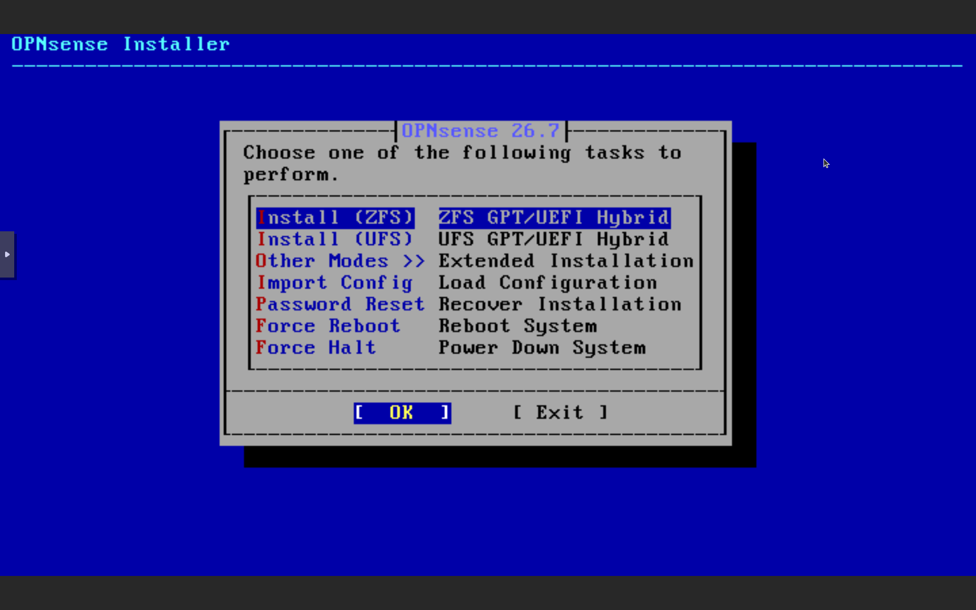 Menu de l'installeur OPNsense avec l'option d'installation sur système de fichiers ZFS sélectionnée