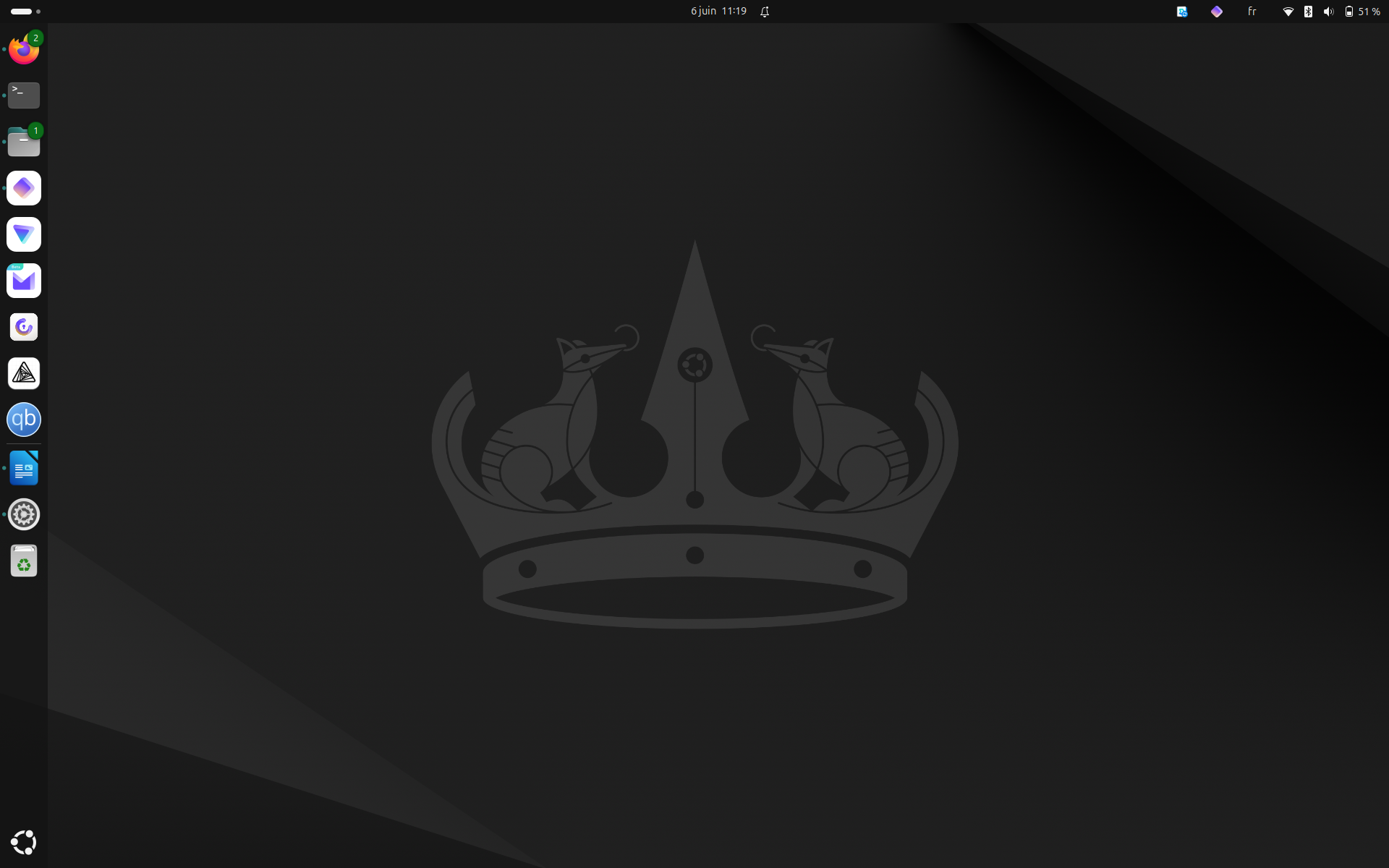 Bureau Ubuntu avec dock latéral et applications ouvertes
